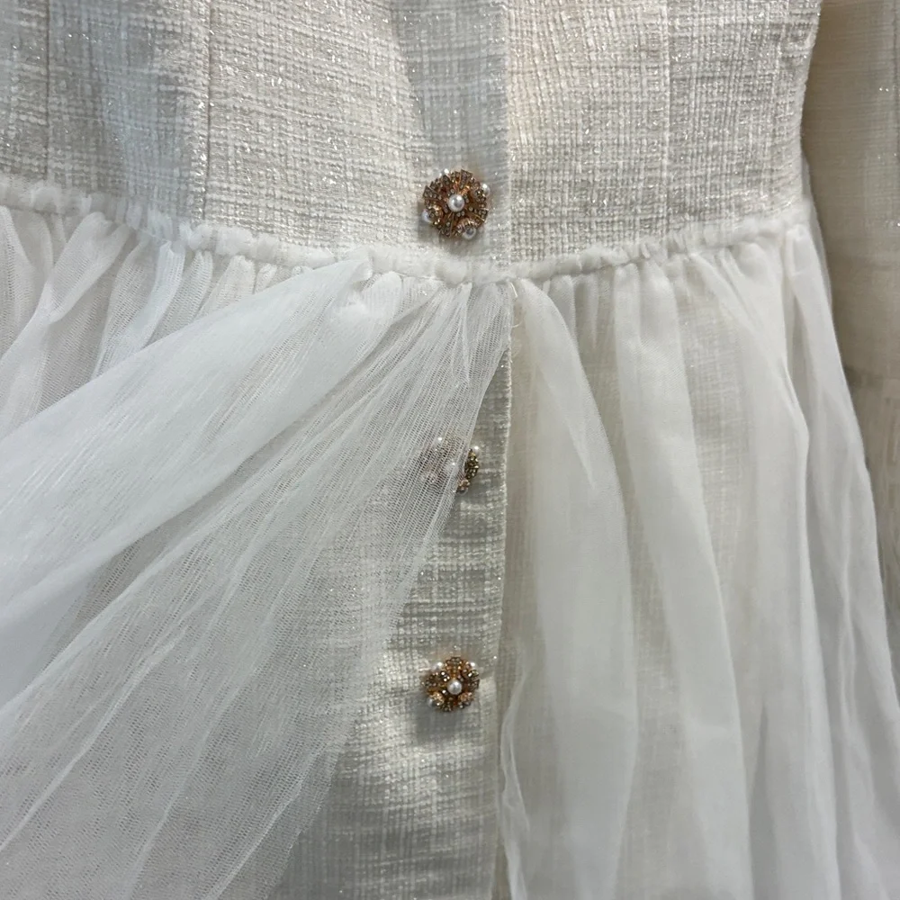 L'ATISTE Textured Cream Blazer with Pearl Button - Picture 6 of 10